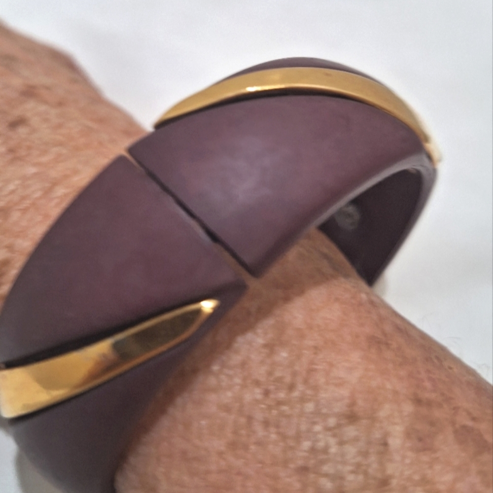 Burgandy Resin Inlayed With Gold Spring Cuff Braclet